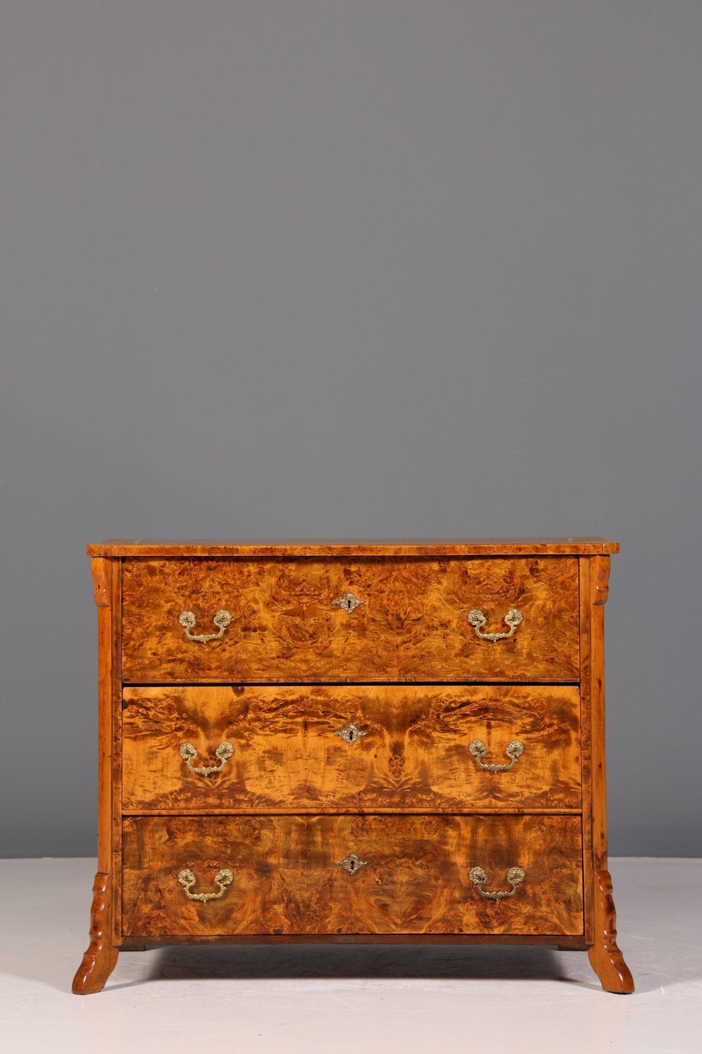 Beautiful antique chest of drawers around 1920 burl wood sideboard chest of drawers