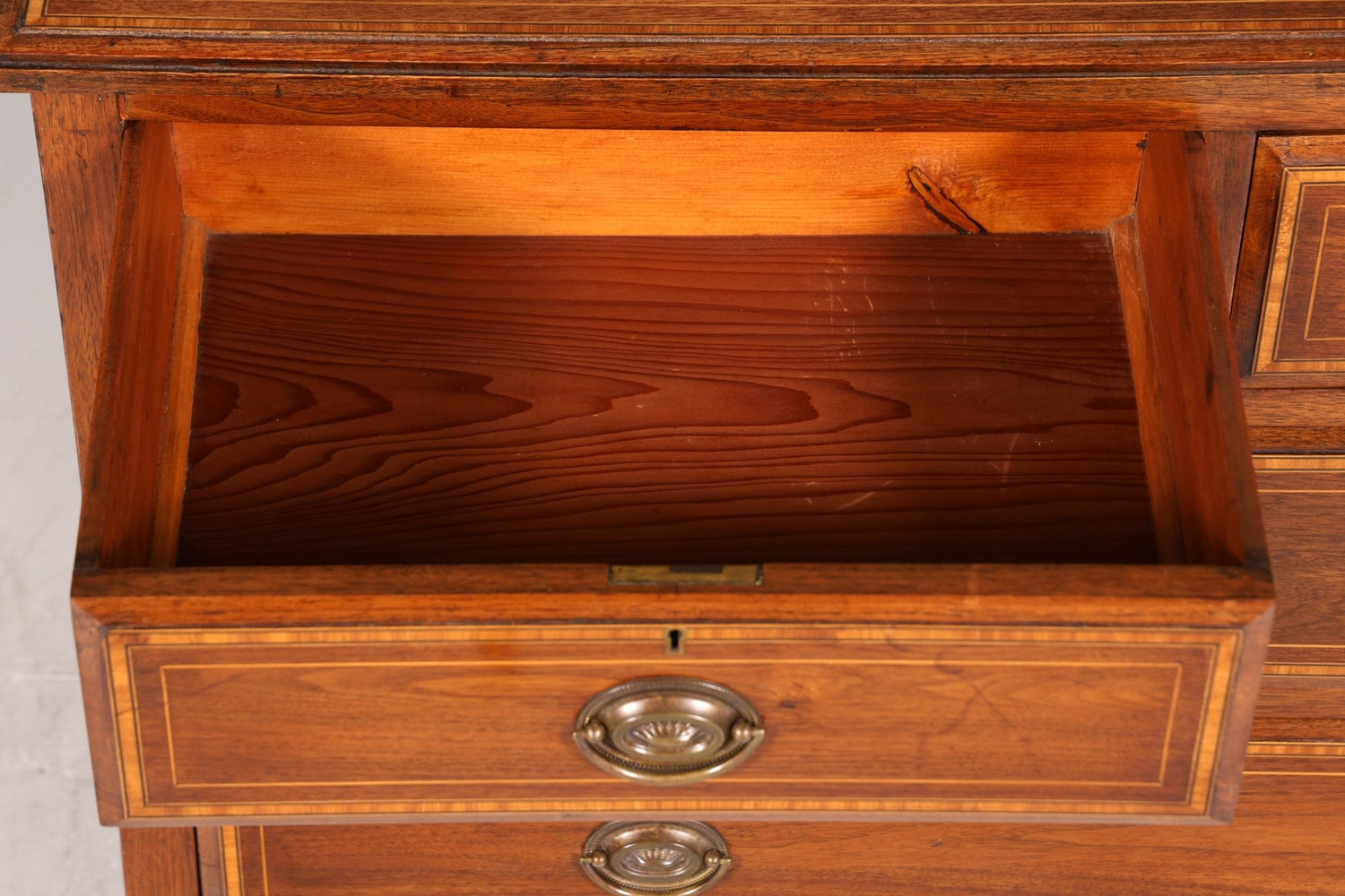 Beautiful English antique chest of drawers real wood sideboard chest of drawers