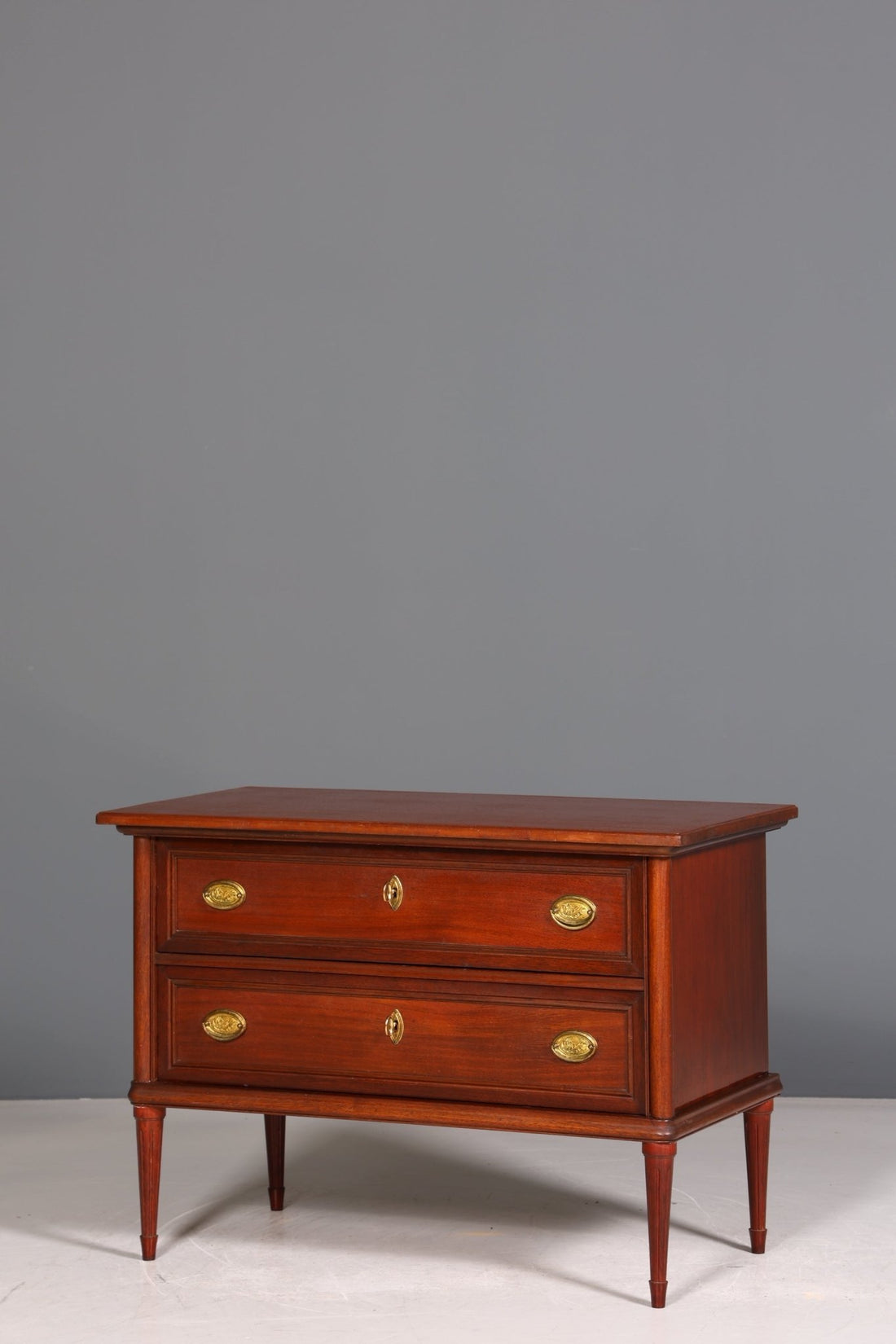 Beautiful English chest of drawers real wood Empire sideboard antique chest of drawers