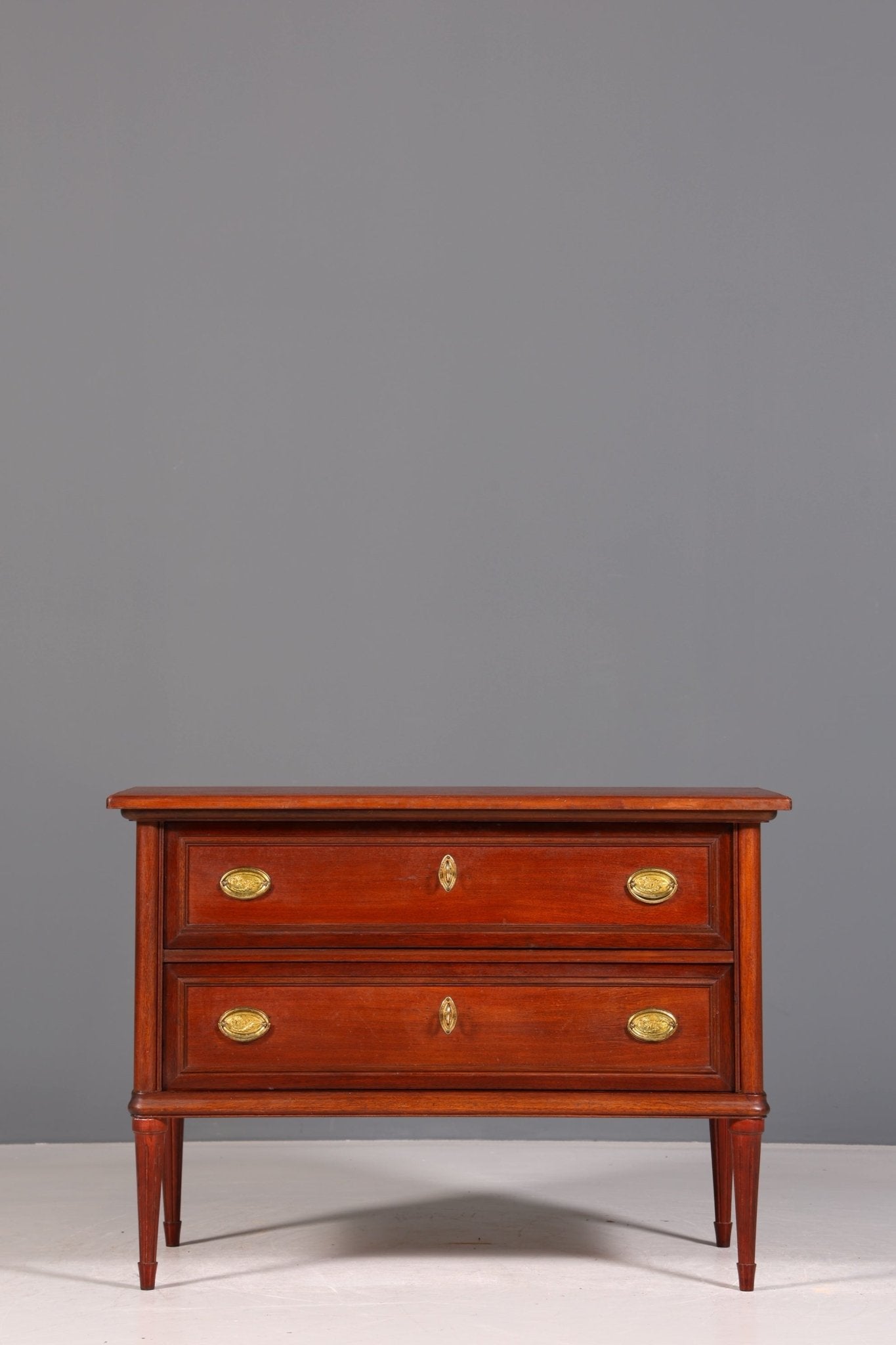 Beautiful English chest of drawers real wood Empire sideboard antique chest of drawers