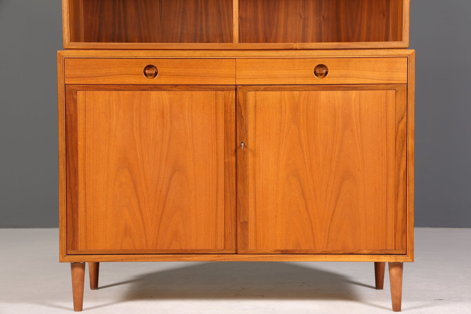 Wunderschönes Mid Century Regal Made in Denmark echt Holz Schrank Danish Design Retro Kommode Vintage Bücherregal 60er Jahre 1 von 2